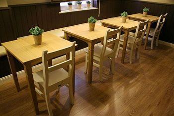 Maxim Bed & Breakfast 3*